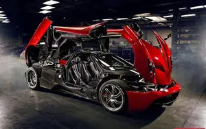 Stunning Red Pagani BC in 4K Resolution
