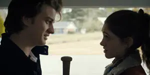 Steve Nancy Talking Stranger Things 4K